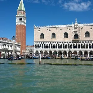 Appartement In Back To San Marco Tourist
